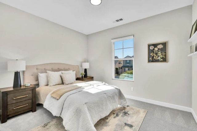 21715 Deer Grass Drive, Escondido, CA 92026