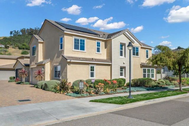 21715 Deer Grass Drive, Escondido, CA 92026