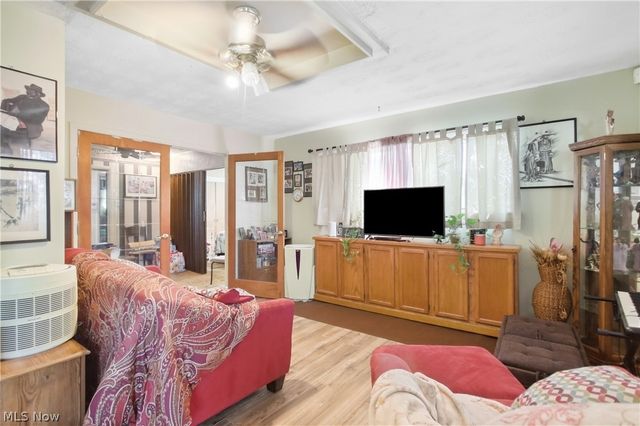 1377 Chippewa Avenue, Akron, OH 44305