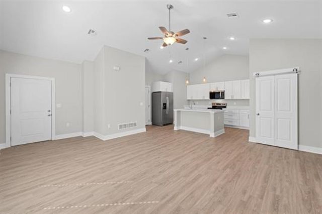 2743 Amelia Ln., Salina, KS 67401