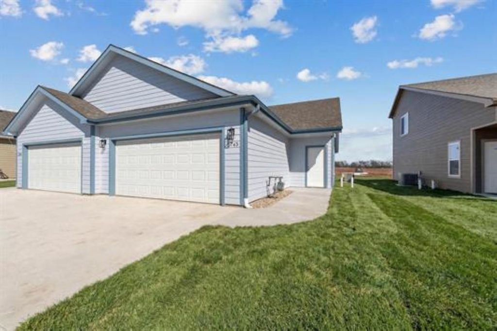 2743 Amelia Ln., Salina, KS 67401