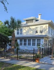 620 5TH STREET N 1/2, St Petersburg, FL 33701