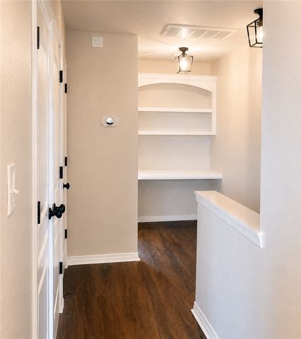 1000 Spring Loop 1301, College Station, TX 77840