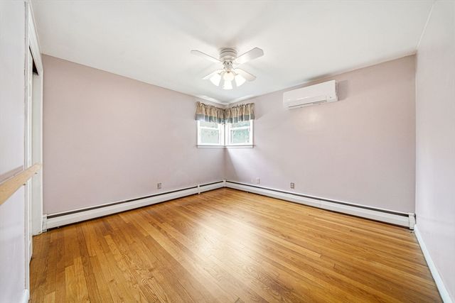 33 Fairchild Ave, Saugus, MA 01906