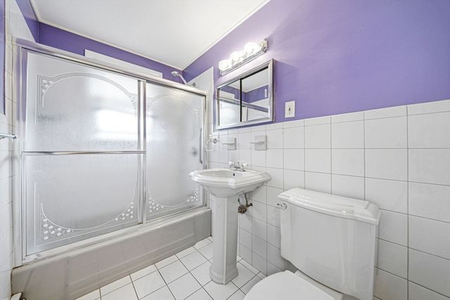 33 Fairchild Ave, Saugus, MA 01906