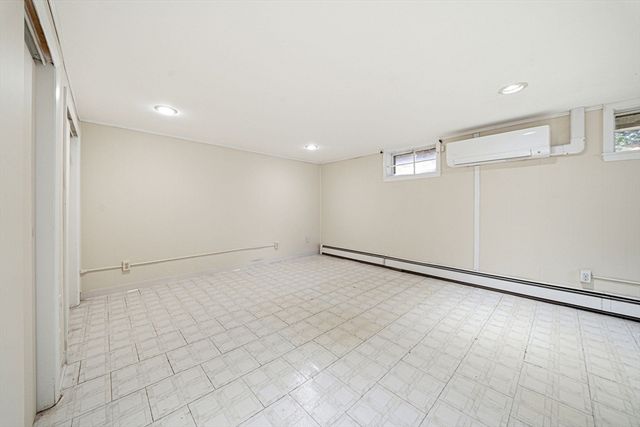 33 Fairchild Ave, Saugus, MA 01906