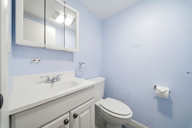 33 Fairchild Ave, Saugus, MA 01906