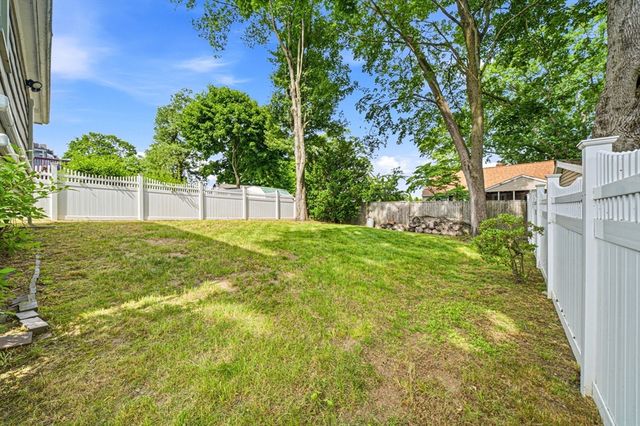 33 Fairchild Ave, Saugus, MA 01906