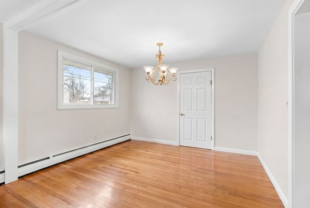 33 Fairchild Ave, Saugus, MA 01906