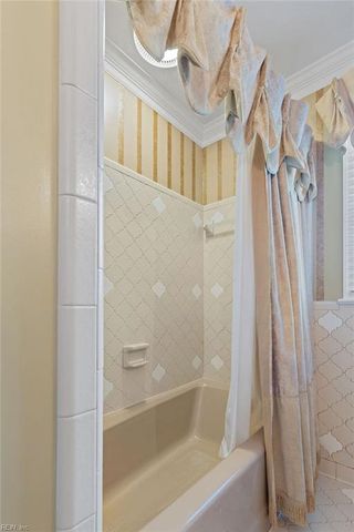 3012 Golden Hind RD, Chesapeake, VA 23321