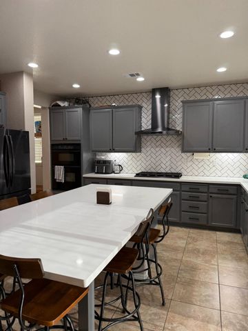 5209 Sire Ct, Riverbank, CA 95367