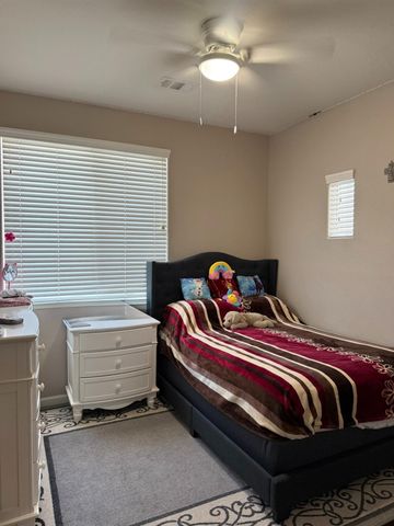 5209 Sire Ct, Riverbank, CA 95367