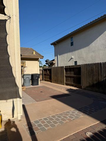 5209 Sire Ct, Riverbank, CA 95367