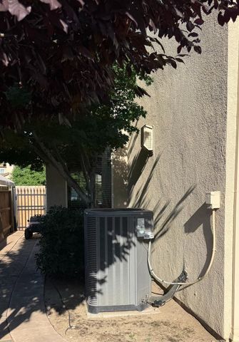 5209 Sire Ct, Riverbank, CA 95367