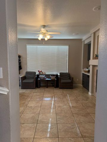 5209 Sire Ct, Riverbank, CA 95367