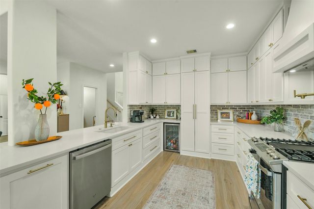 38 Hallmark Drive, Conroe, TX 77304