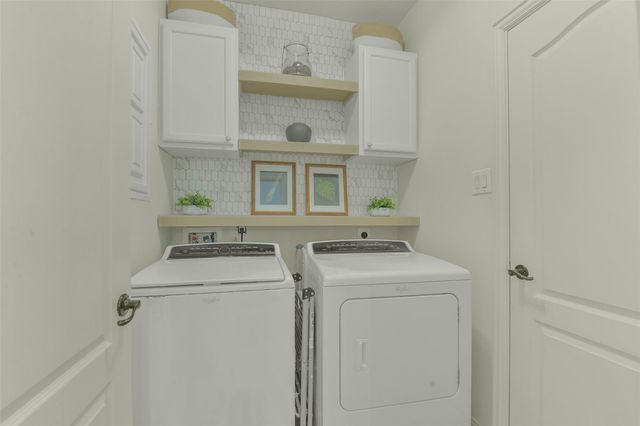 38 Hallmark Drive, Conroe, TX 77304