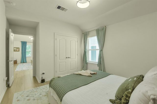 38 Hallmark Drive, Conroe, TX 77304