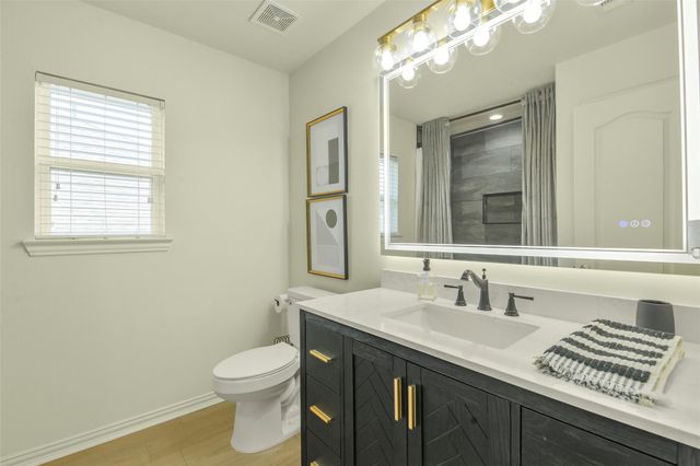 38 Hallmark Drive, Conroe, TX 77304