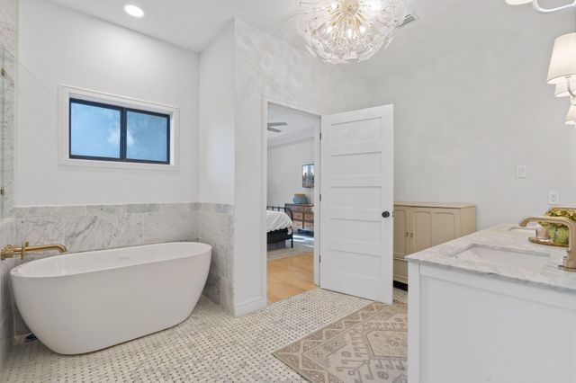 5808 Tom Wooten CV, Austin, TX 78731