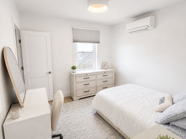 654 East Broadway 404, Boston, MA 02127