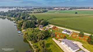 W10723 Blackhawk Trail, Fox Lake, WI 53933