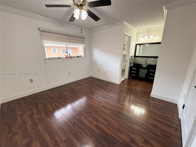 14905 SW 80th St 214, Miami, FL 33193