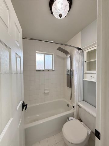 14905 SW 80th St 214, Miami, FL 33193