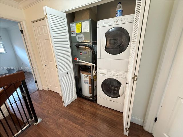 14905 SW 80th St 214, Miami, FL 33193