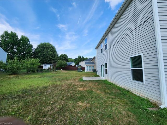 5425 Broadleaf Road, Summerfield, NC 27258