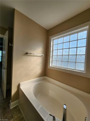 5425 Broadleaf Road, Summerfield, NC 27258