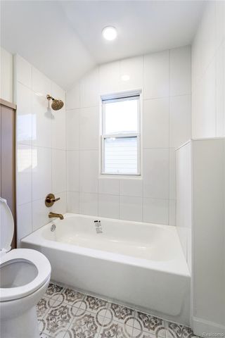 8659 Essex Avenue, Warren, MI 48089