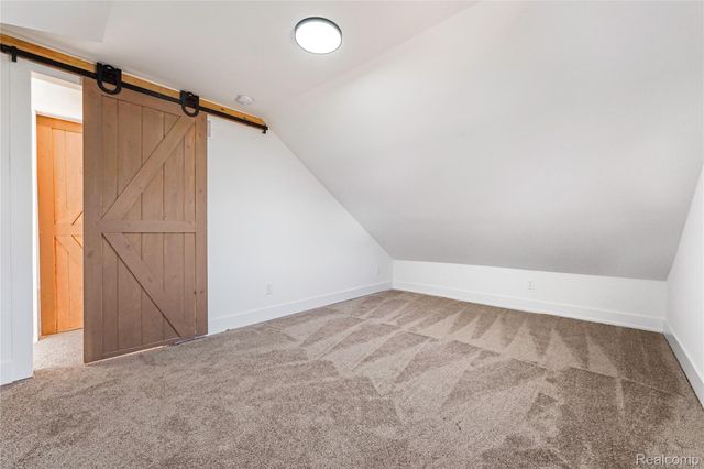 8659 Essex Avenue, Warren, MI 48089