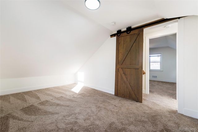 8659 Essex Avenue, Warren, MI 48089