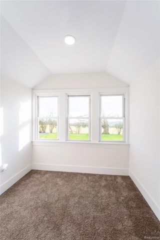 8659 Essex Avenue, Warren, MI 48089