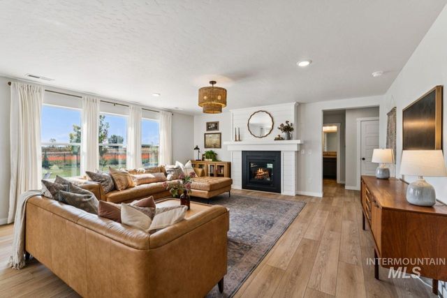 3539 W Zarea Dr, Meridian, ID 83642