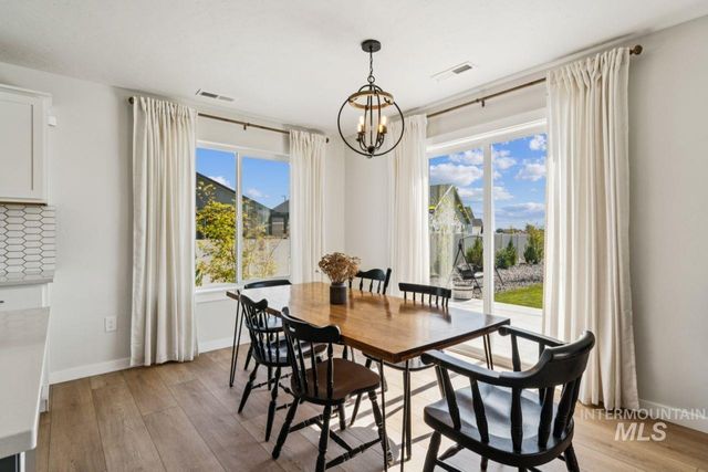 3539 W Zarea Dr, Meridian, ID 83642