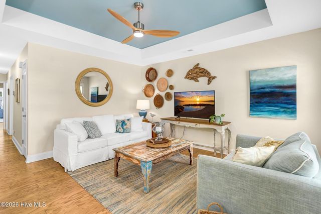 123 NE 15th Street, Oak Island, NC 28465