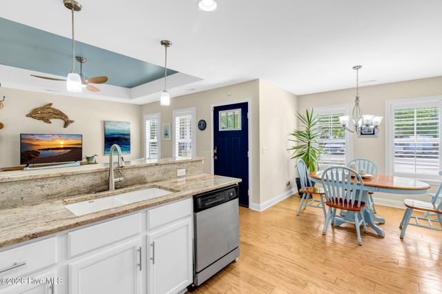 123 NE 15th Street, Oak Island, NC 28465