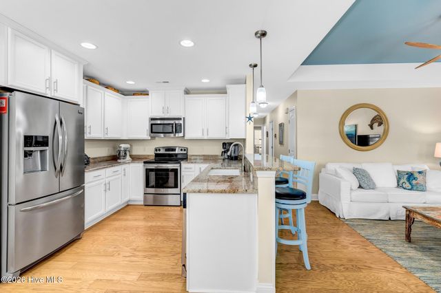 123 NE 15th Street, Oak Island, NC 28465