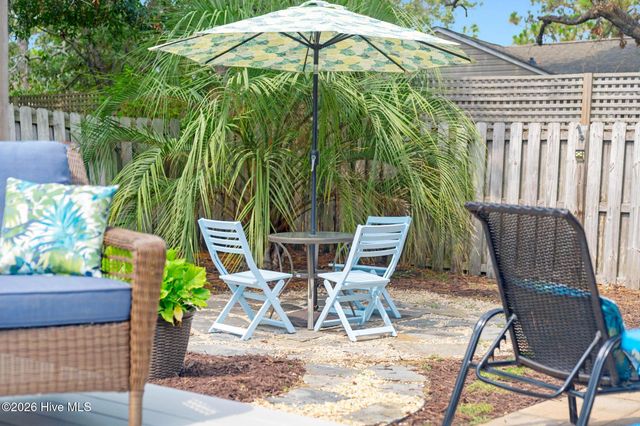 123 NE 15th Street, Oak Island, NC 28465