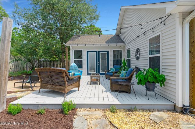 123 NE 15th Street, Oak Island, NC 28465