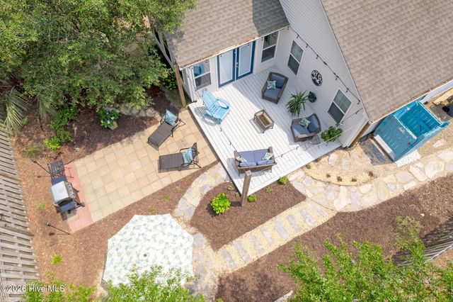 123 NE 15th Street, Oak Island, NC 28465