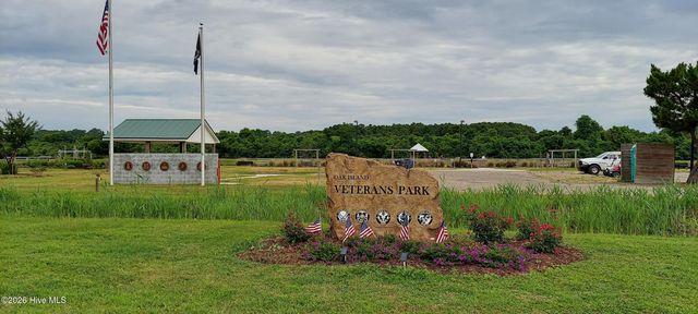 123 NE 15th Street, Oak Island, NC 28465