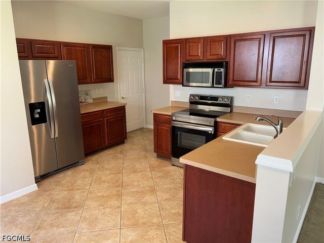 8290 Village Edge CIR 1, Fort Myers, FL 33919