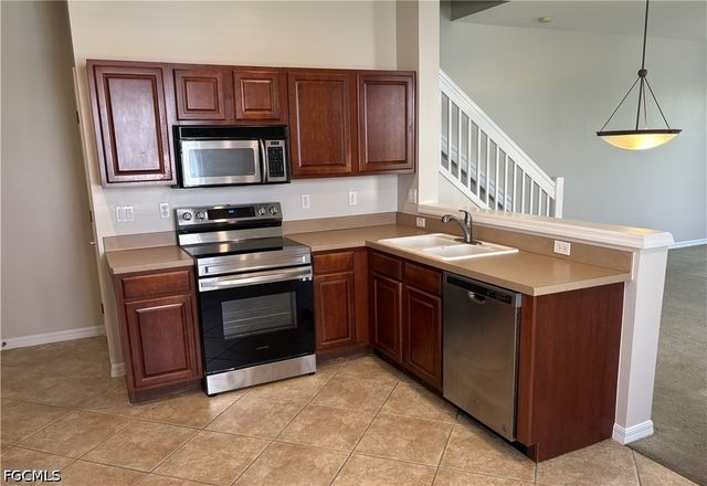 8290 Village Edge CIR 1, Fort Myers, FL 33919