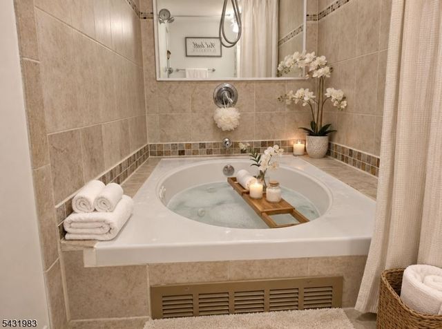 52 Hollywood Ave, Hillside Twp., NJ 07205