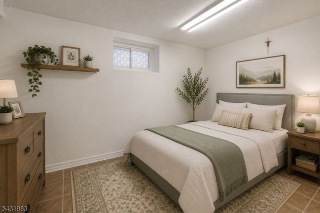 52 Hollywood Ave, Hillside Twp., NJ 07205