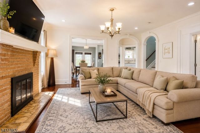 52 Hollywood Ave, Hillside Twp., NJ 07205