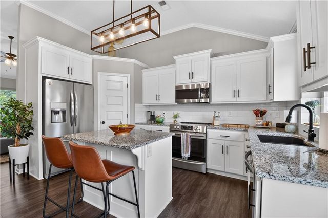 602 Wright Street, Pleasant Hill, MO 64080